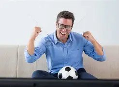 霍伊伦狂欢,庆祝,马卡报全图,bet365,bet365体育,bet365官网,bet365网址